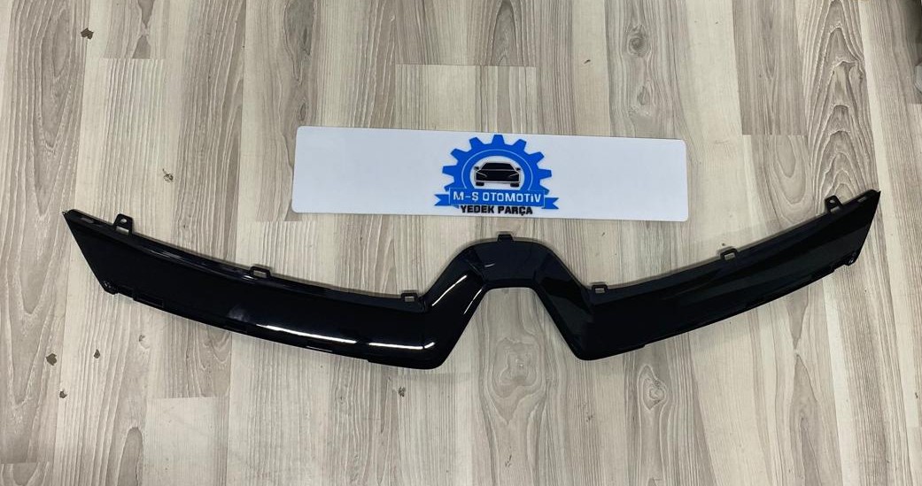 Clio 4 - Ön Panjur Üst Kaplamasi 620787878R 471671724 ORİJİNAL MAİS